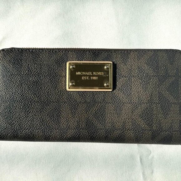 Michael Kors Brown Monogram Coated Canvas Zip Around Wallet - Picture 1 of 3